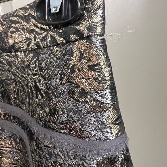 Monique Lhuillier Silver & Gold Brocade Floral Pencil Skirt Size 2 - Picture 8 of 12